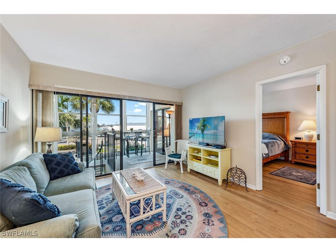 807 River Point Drive #105D Naples FL 34102 224036642 image2