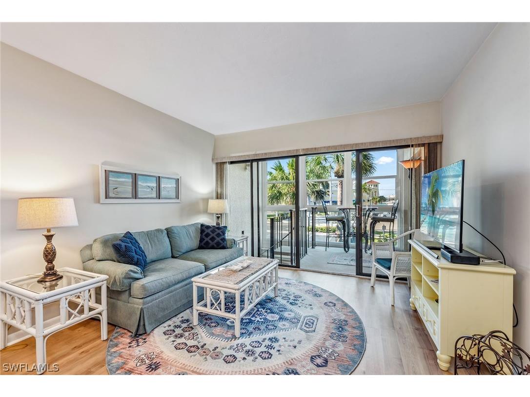 807 River Point Drive #105D Naples FL 34102 224036642 image3