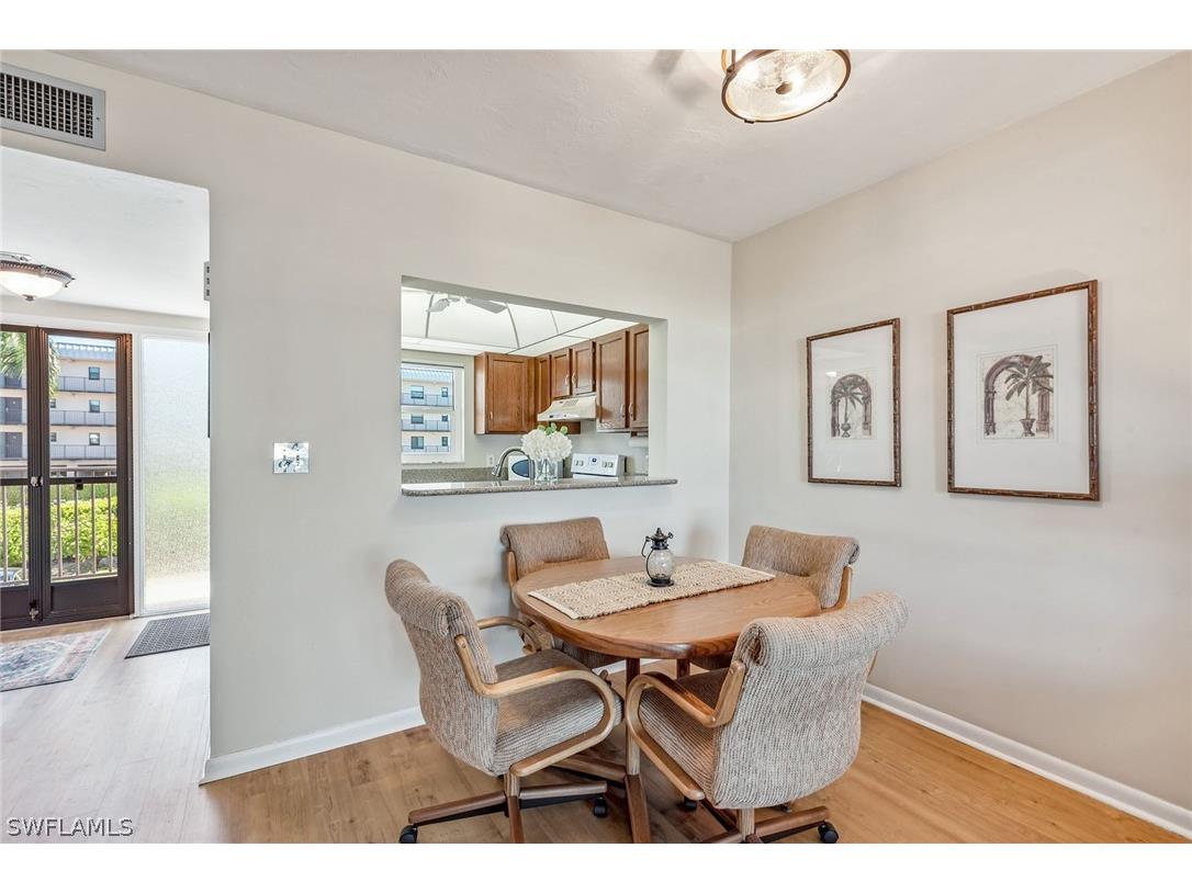 807 River Point Drive #105D Naples FL 34102 224036642 image6