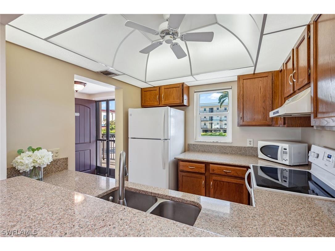 807 River Point Drive #105D Naples FL 34102 224036642 image7