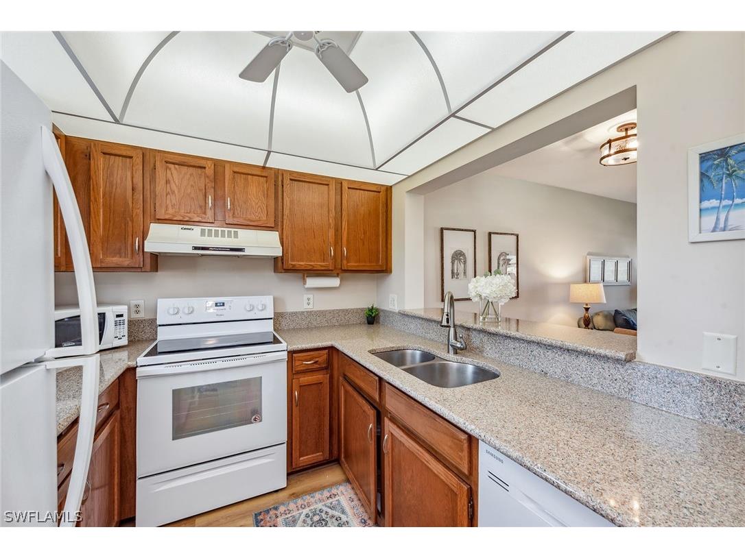 807 River Point Drive #105D Naples FL 34102 224036642 image8