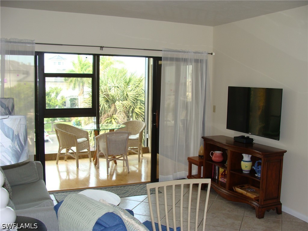 807 River Point Drive #201D Naples FL 34102 226010730 image11