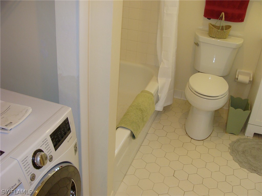 807 River Point Drive #201D Naples FL 34102 226010730 image17