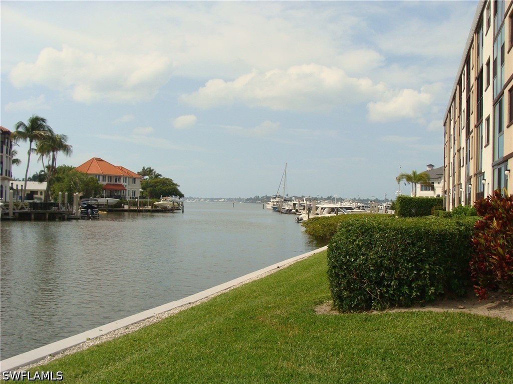 807 River Point Drive #201D Naples FL 34102 226010730 image25