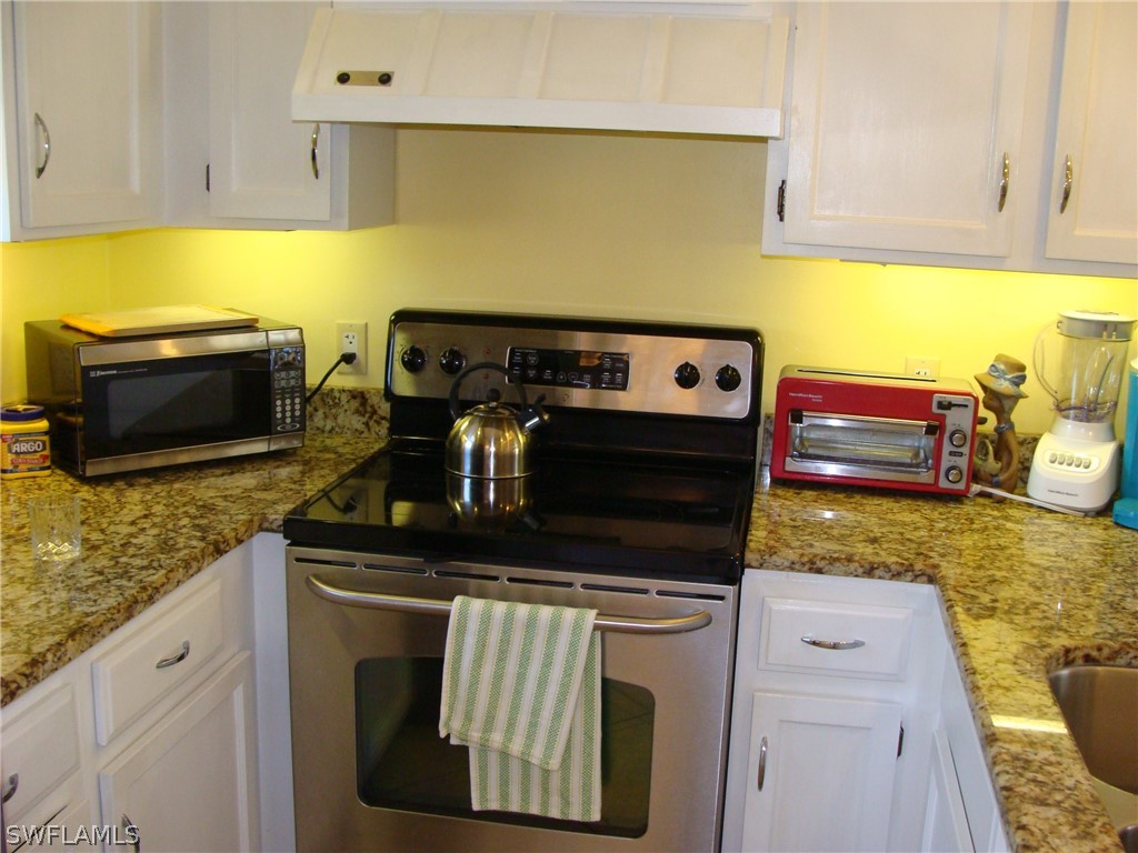 807 River Point Drive #201D Naples FL 34102 226010730 image3