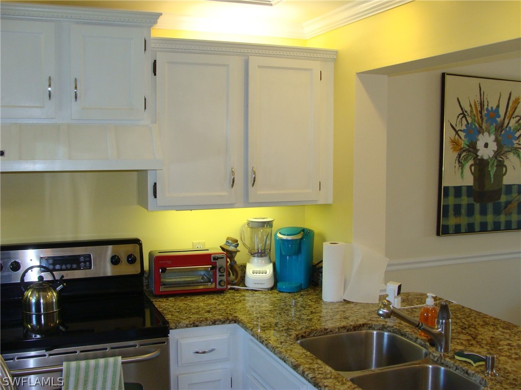 807 River Point Drive #201D Naples FL 34102 226010730 image6