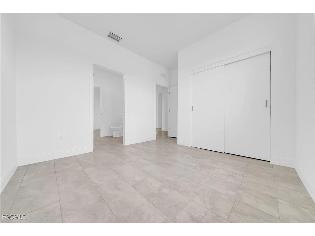 8070 Marsh Circle Labelle FL 33935 2025025467 image26