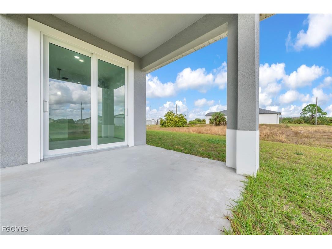 8070 Marsh Circle Labelle FL 33935 2025025467 image32