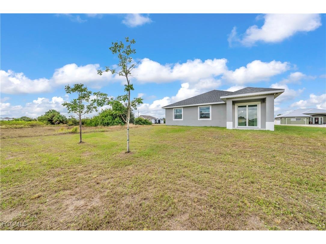 8070 Marsh Circle Labelle FL 33935 2025025467 image35
