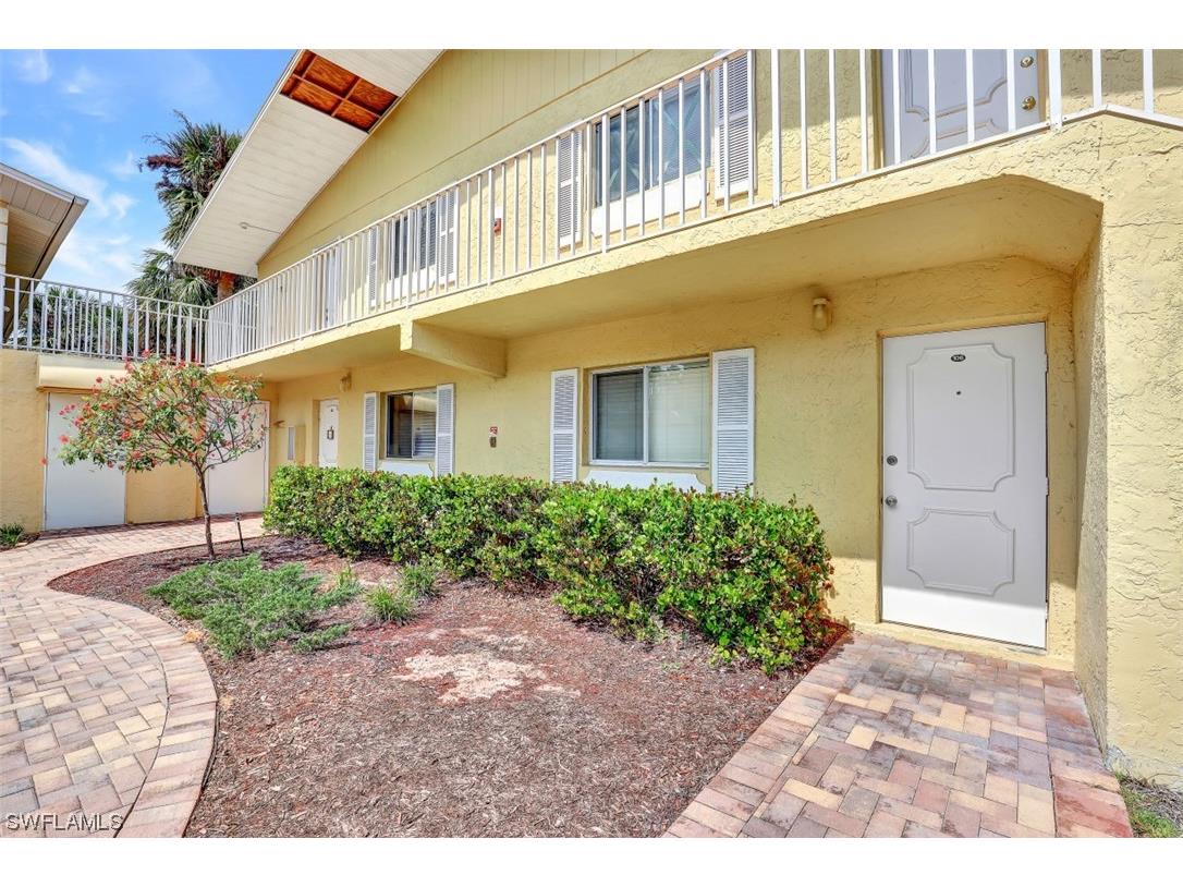8071 Country Road #106 Fort Myers FL 33919 223019254 image1