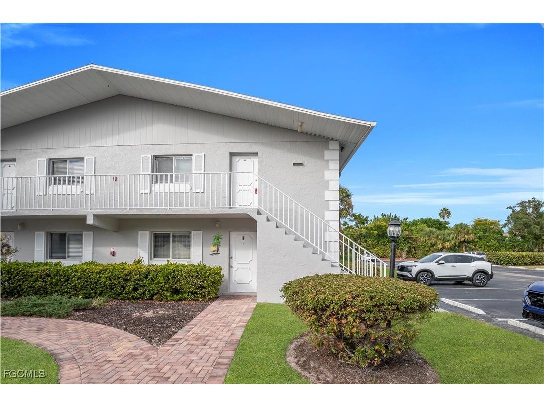 8071 Country Road #206 Fort Myers FL 33919 2026003094 image1