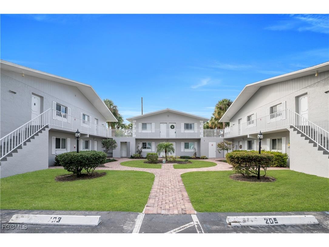 8071 Country Road #206 Fort Myers FL 33919 2026003094 image2
