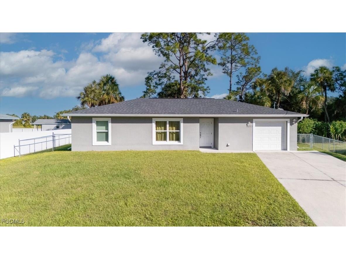 8073 Sherwood Circle Labelle FL 33935 2025018467 image1