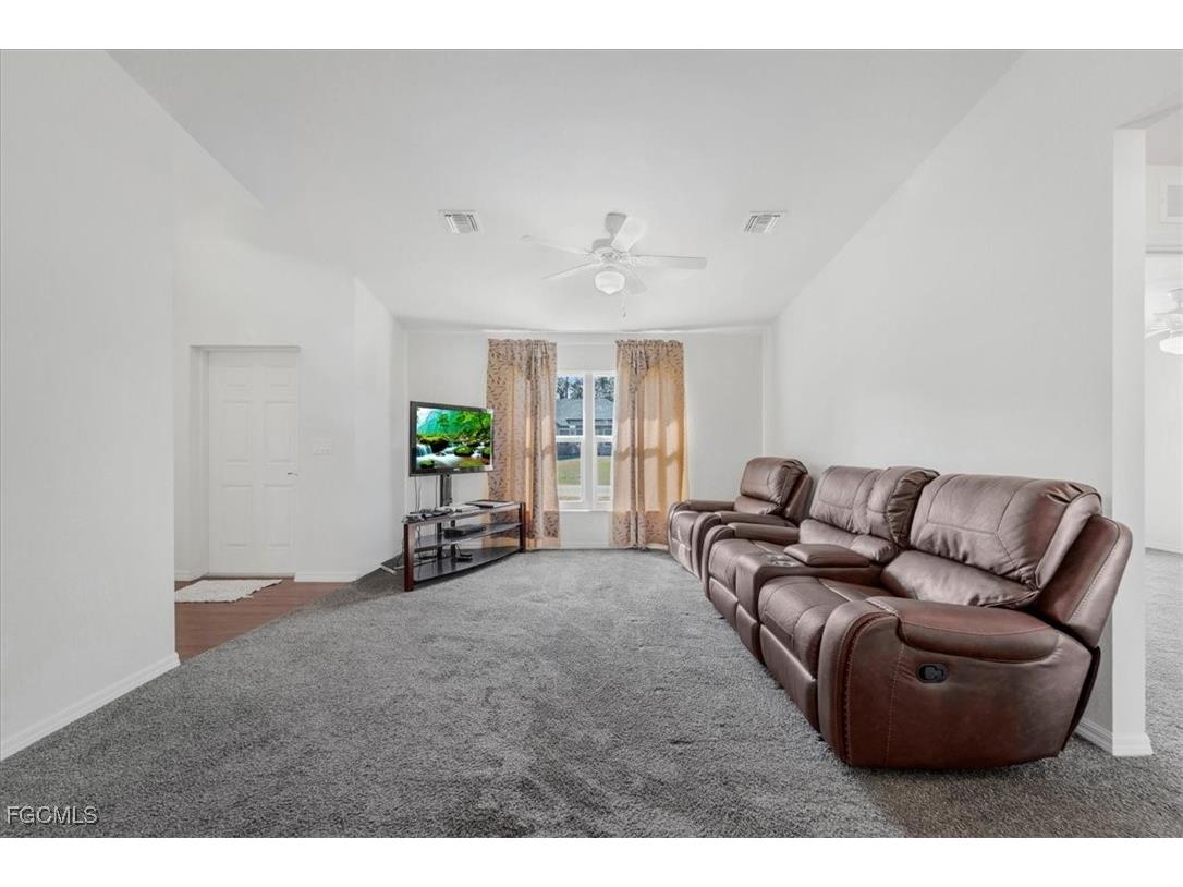 8073 Sherwood Circle Labelle FL 33935 2025018467 image11