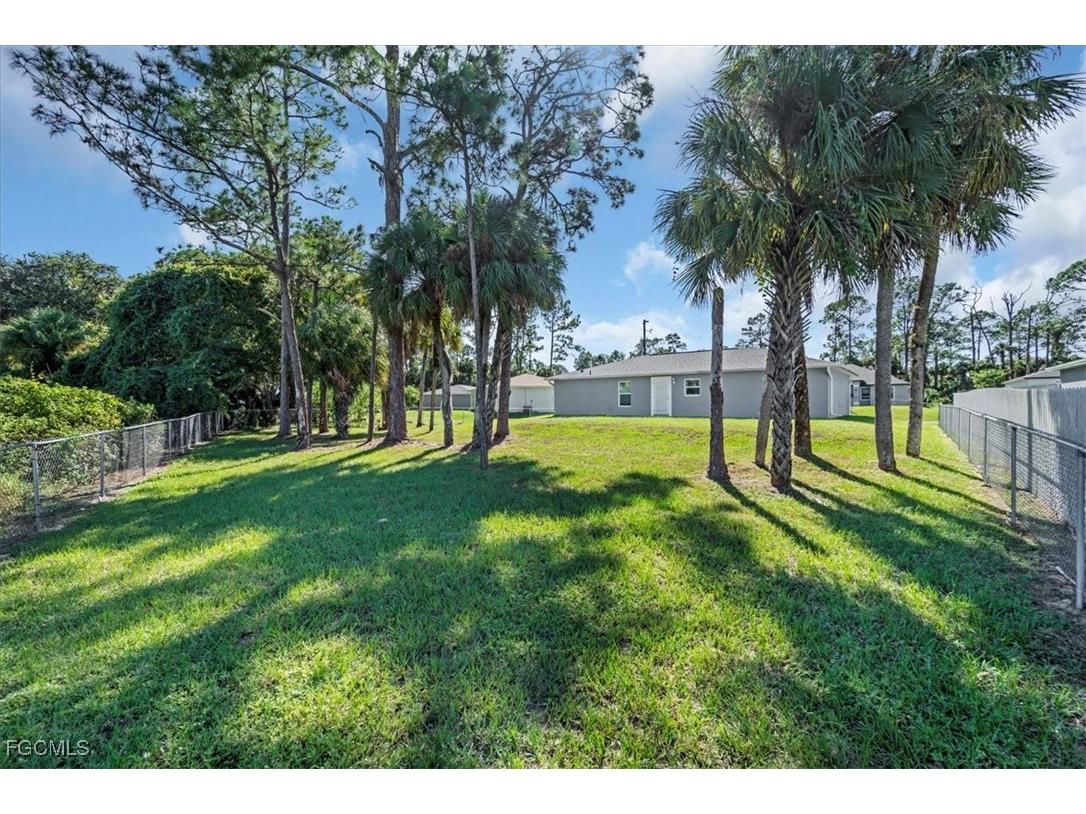 8073 Sherwood Circle Labelle FL 33935 2025018467 image25