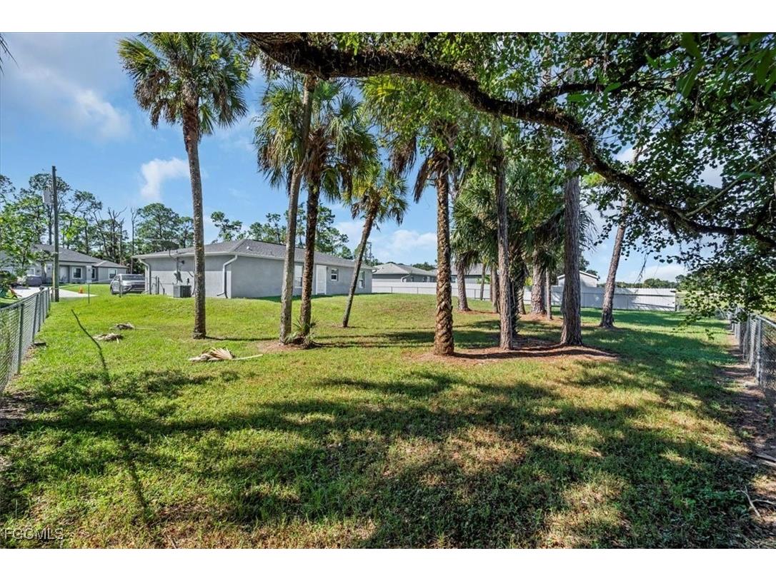 8073 Sherwood Circle Labelle FL 33935 2025018467 image27