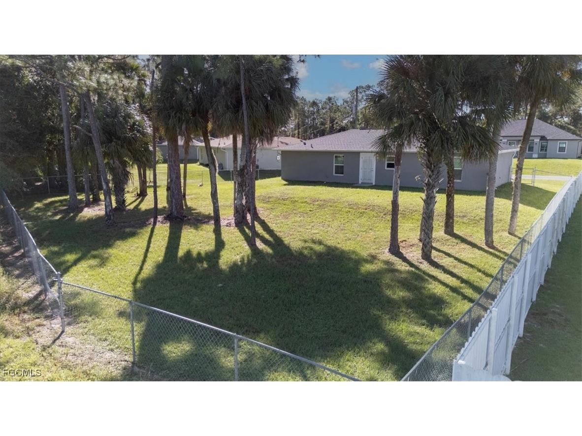 8073 Sherwood Circle Labelle FL 33935 2025018467 image31
