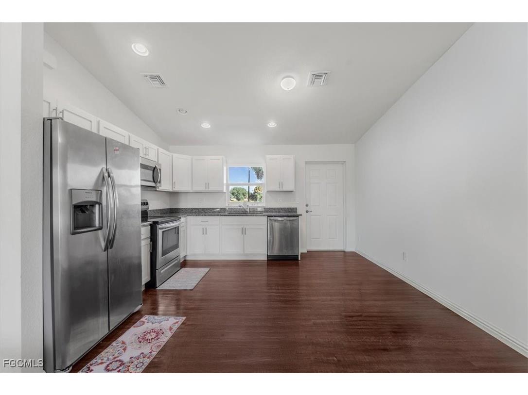 8073 Sherwood Circle Labelle FL 33935 2025018467 image7