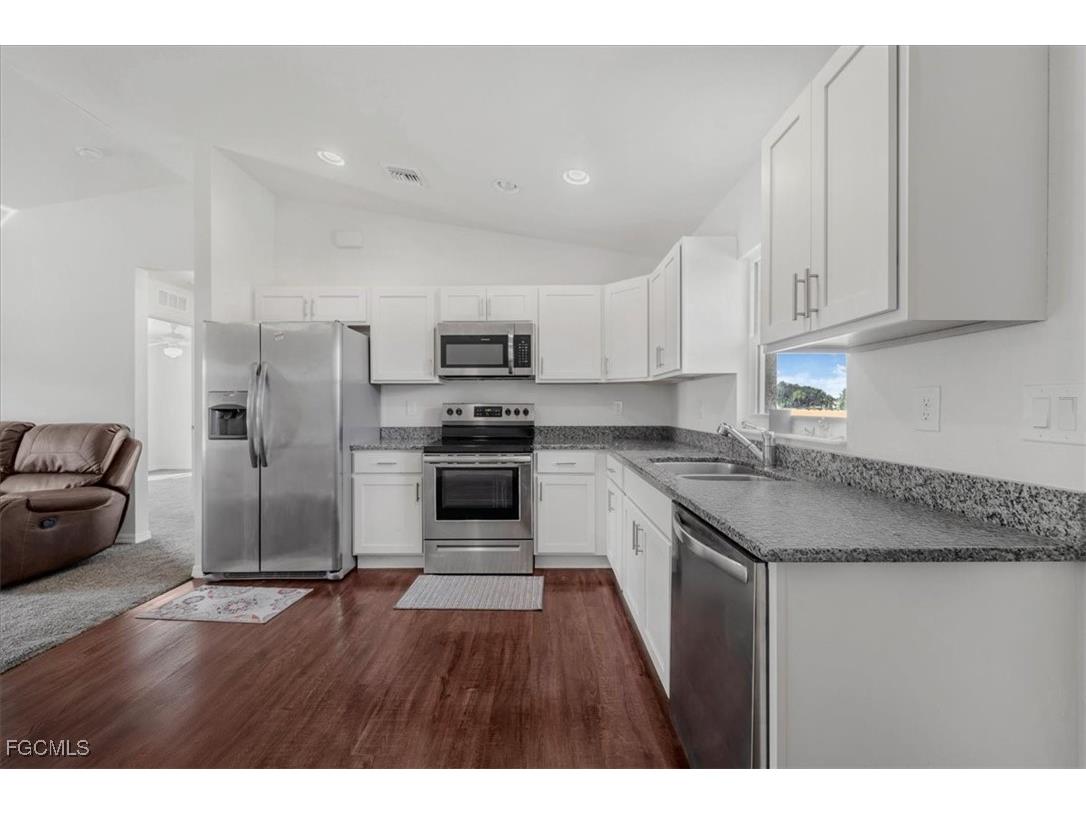 8073 Sherwood Circle Labelle FL 33935 2025018467 image8