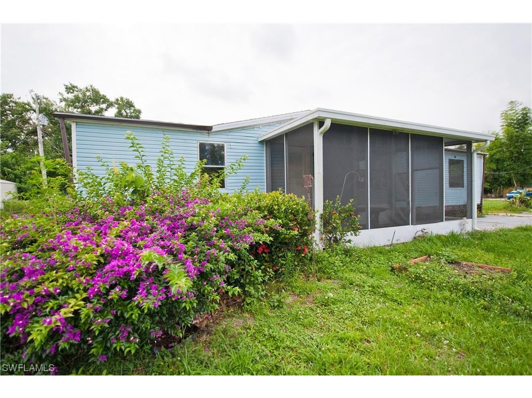 8075 Ebson Drive North Fort Myers FL 33917 223042662 image1