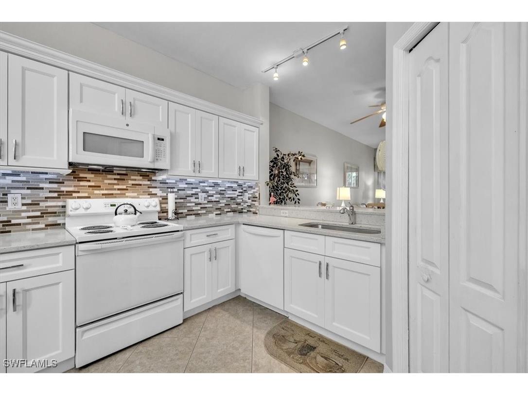 8075 Tiger Cove #1706 Naples FL 34113 225081664 image11