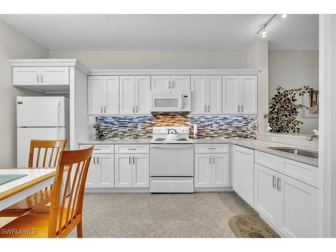 8075 Tiger Cove #1706 Naples FL 34113 225081664 image12