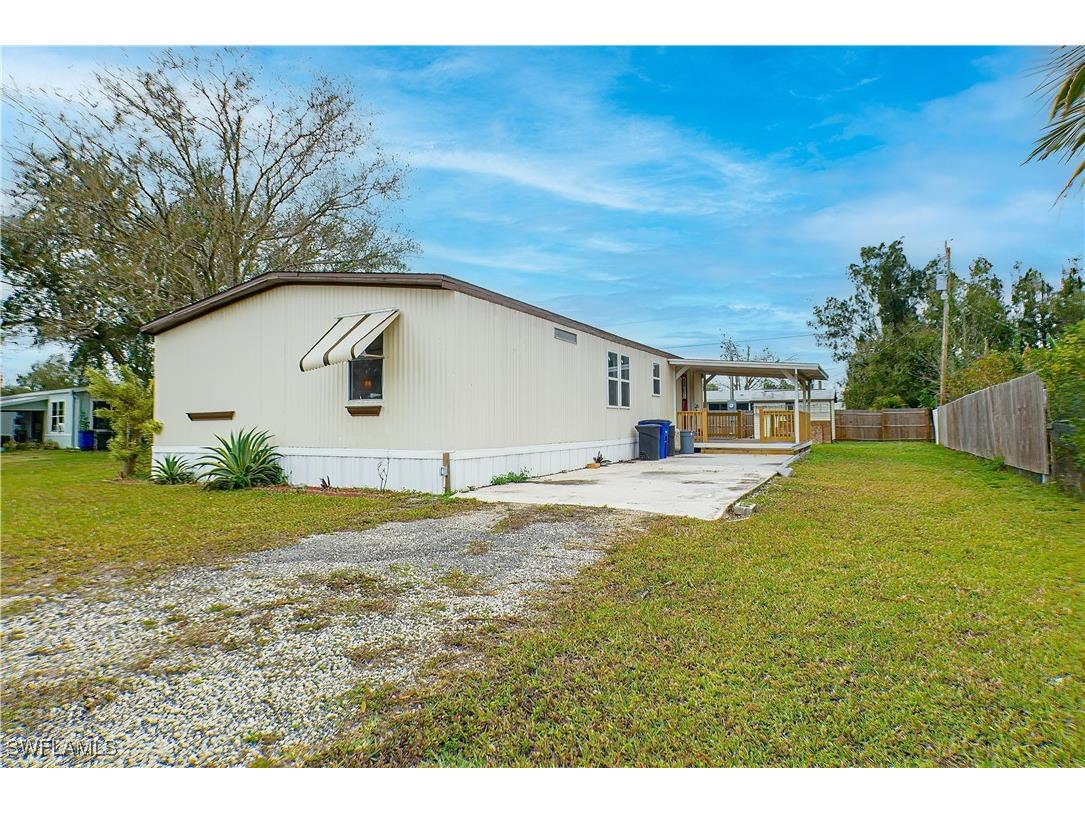 8076 Marx Drive North Fort Myers FL 33917 224074278 image1