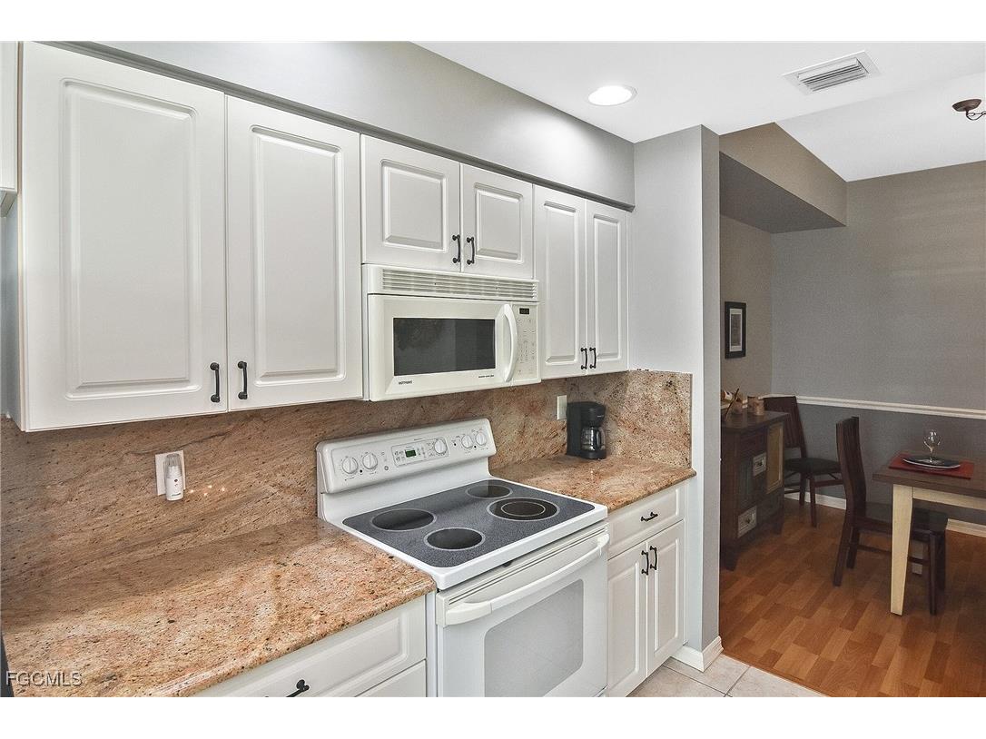 8076 Queen Palm Lane #412 Fort Myers FL 33966 2025004038 image17