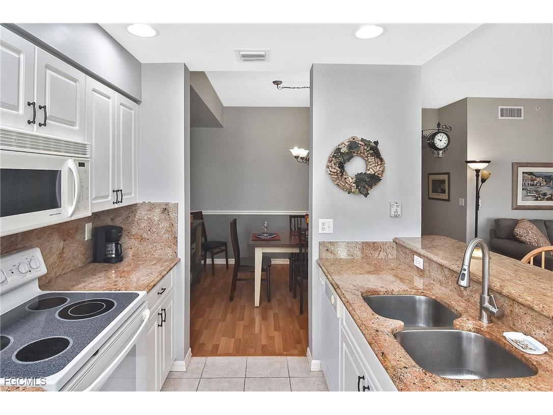 8076 Queen Palm Lane #412 Fort Myers FL 33966 2025004038 image19