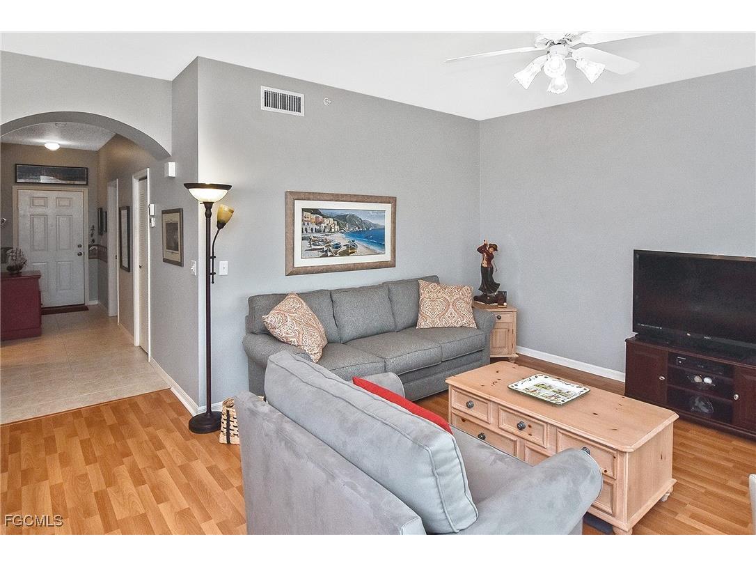 8076 Queen Palm Lane #412 Fort Myers FL 33966 2025004038 image4