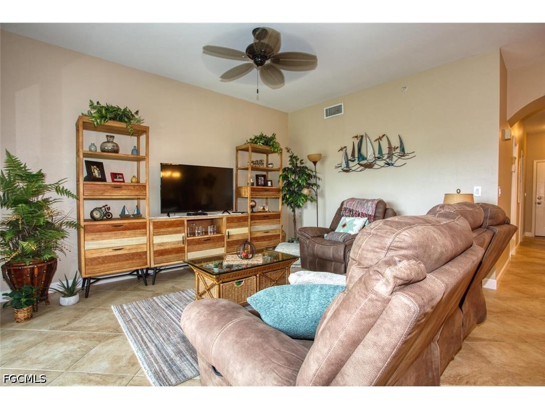 8076 Queen Palm Lane #416 Fort Myers FL 33966 2026021860 image5
