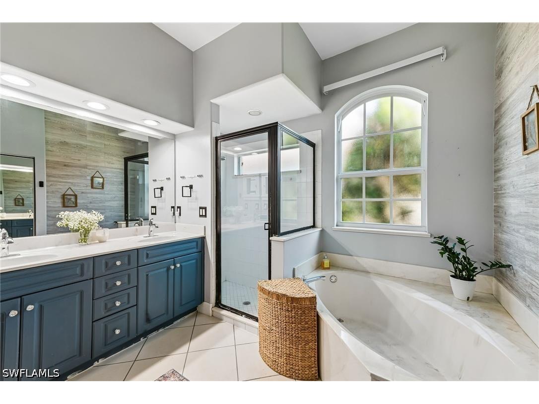 8078 Tauren Court Naples FL 34119 226016651 image21