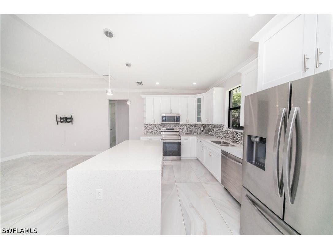808 37th Avenue NW Naples FL 34120 226015221 image6