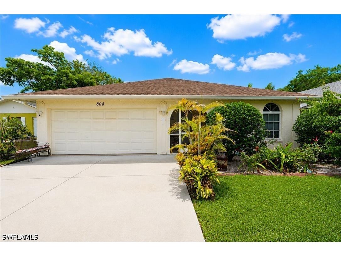 808 96th Avenue N Naples FL 34108 226014905 image1