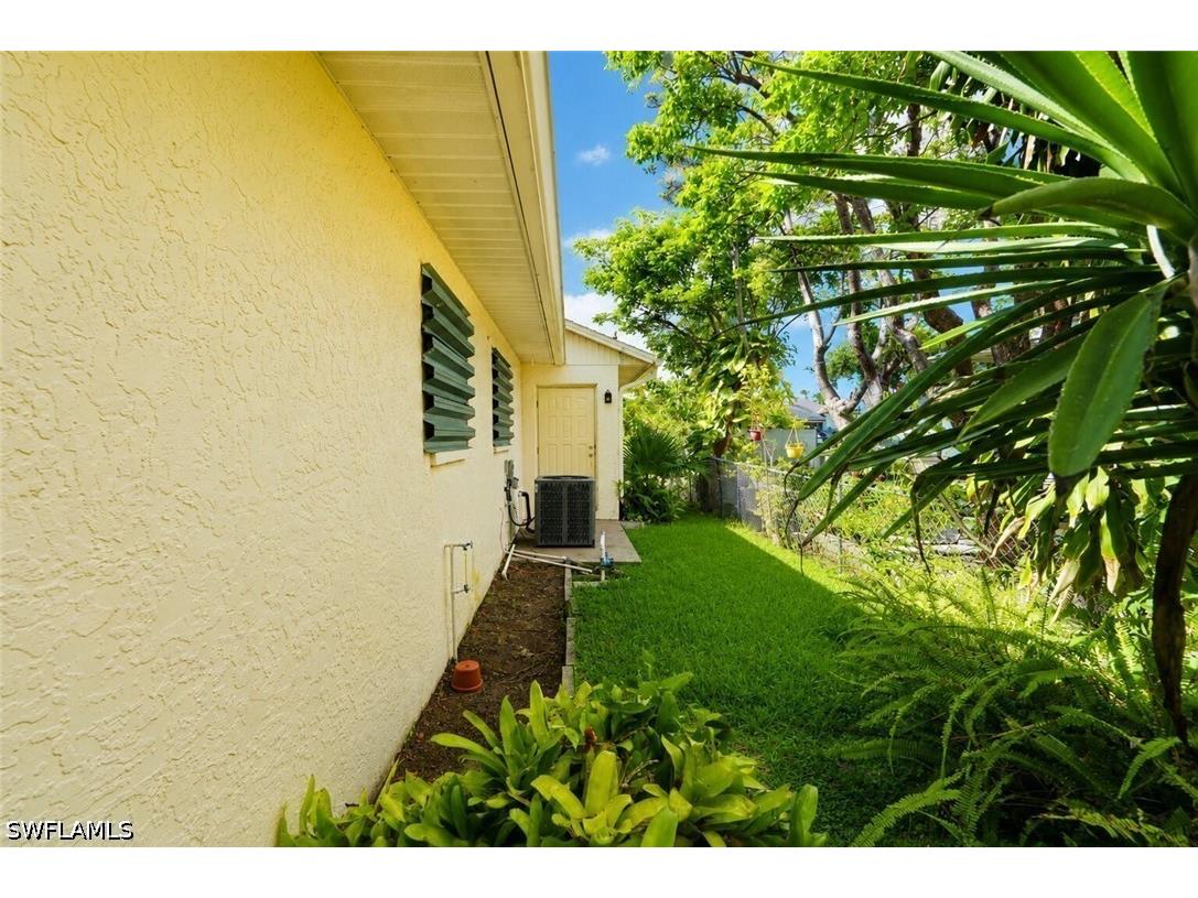 808 96th Avenue N Naples FL 34108 226014905 image33