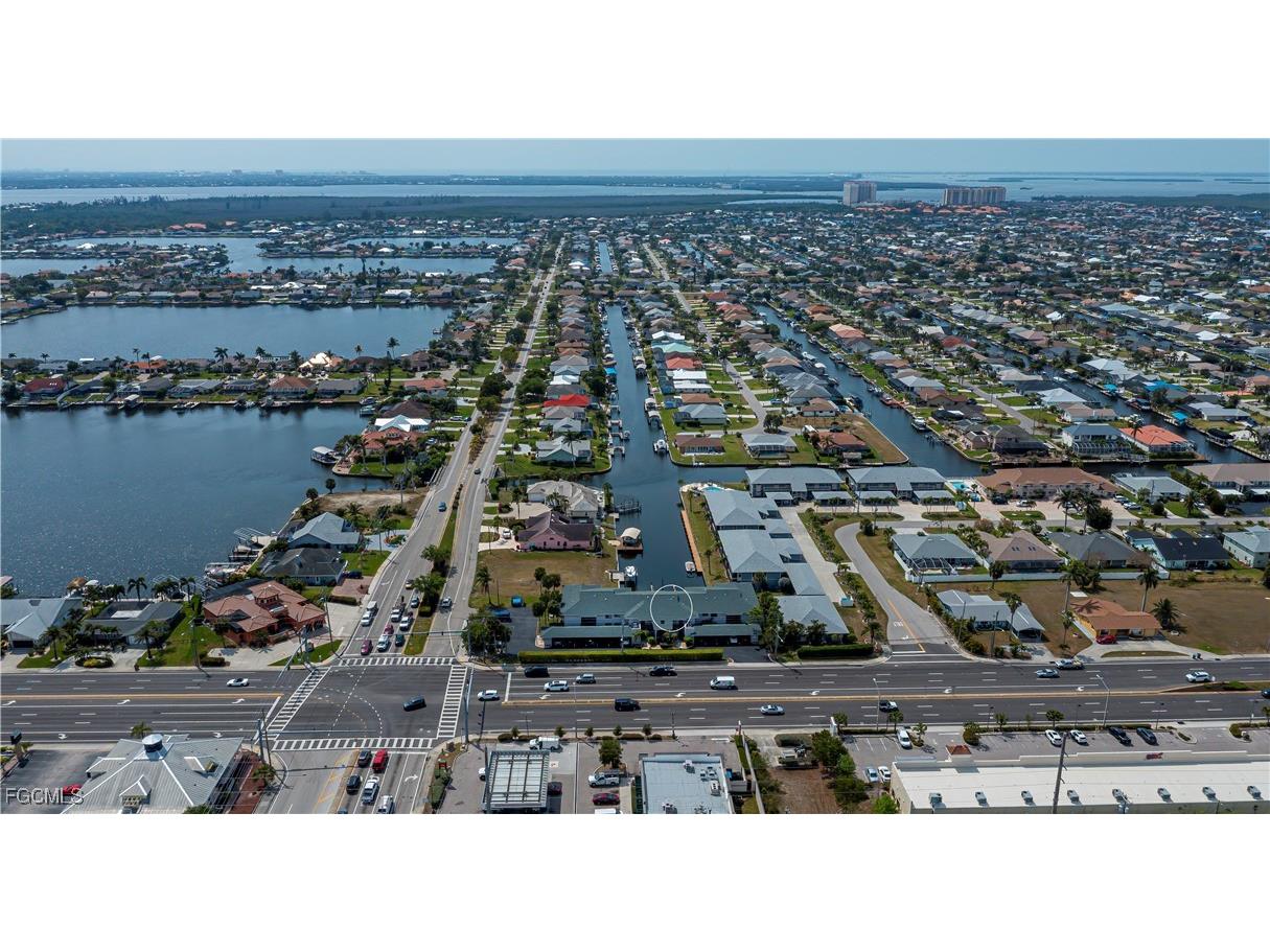 808 Cape Coral Parkway W #204 Cape Coral FL 33914 2025013356 image4