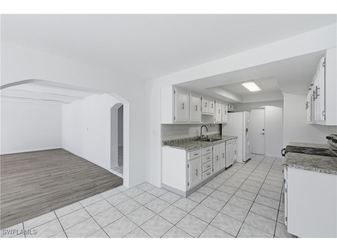 808 SE 32nd Terrace Cape Coral FL 33904 225085181 image13