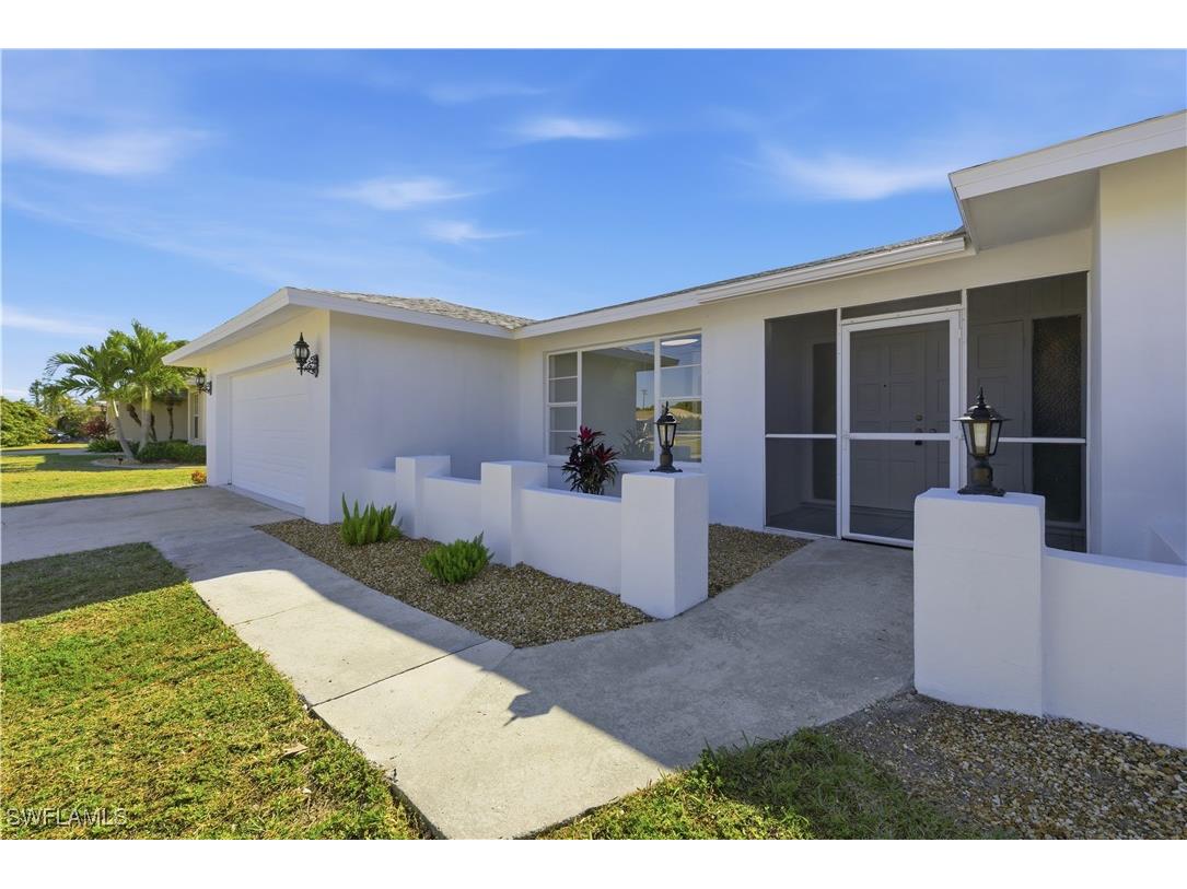 808 SE 32nd Terrace Cape Coral FL 33904 225085181 image5