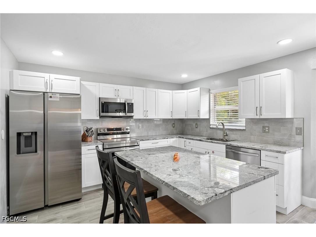 808 SW 14th Place Cape Coral FL 33991 2026021205 image9