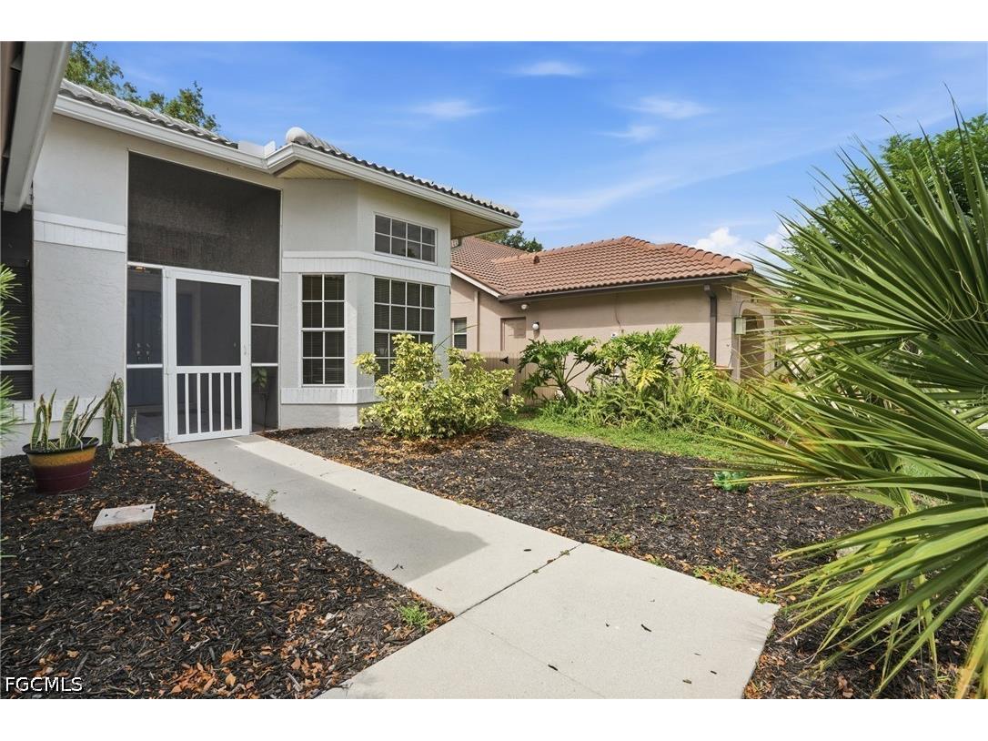 8080 Breton Circle Fort Myers FL 33912 2026023808 image2