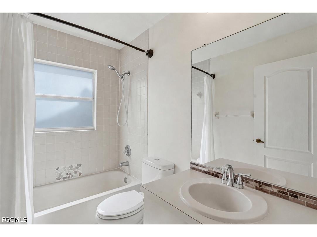 8080 Breton Circle Fort Myers FL 33912 2026023808 image21