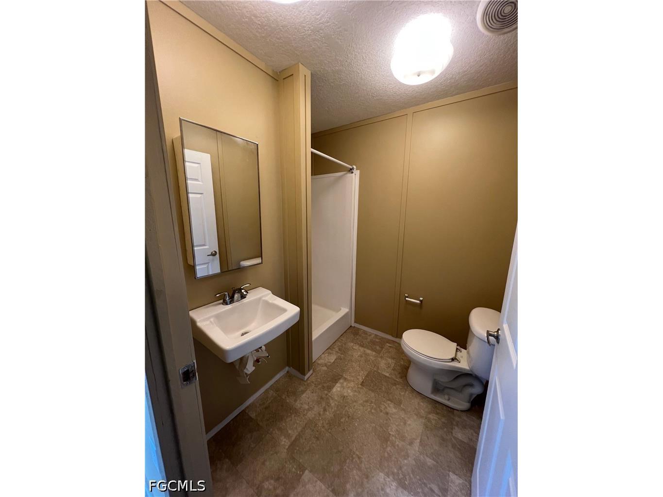 8086 Heck Drive #14 North Fort Myers FL 33917 2026018945 image10