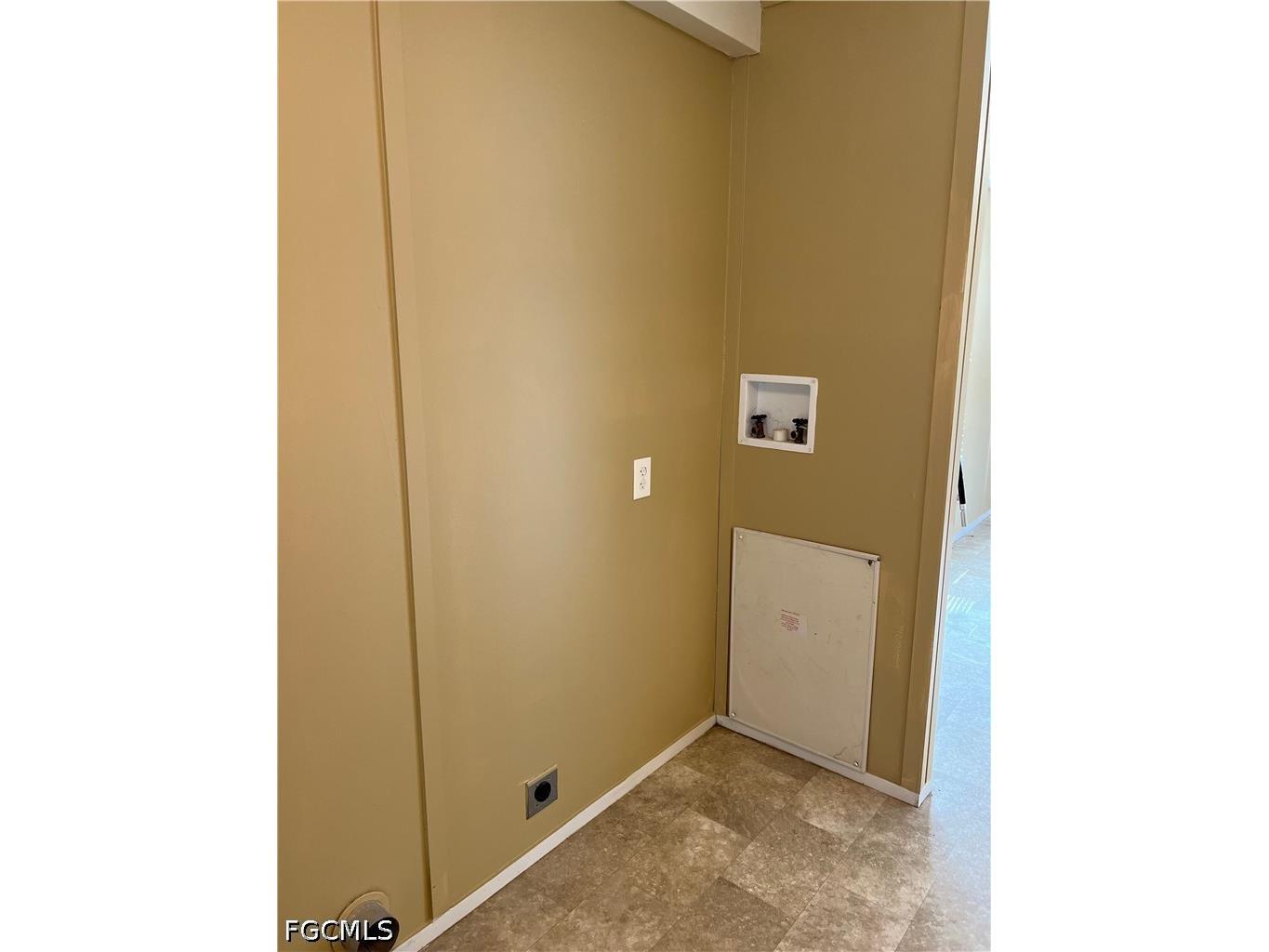 8086 Heck Drive #14 North Fort Myers FL 33917 2026018945 image5