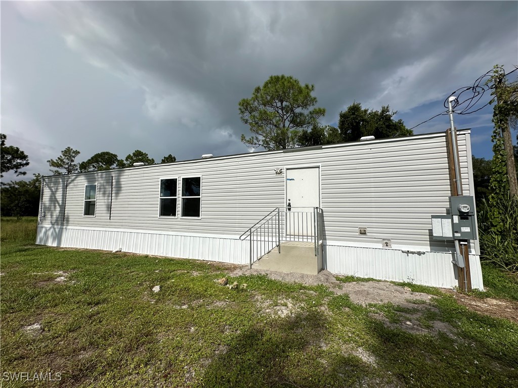 8086 Heck Drive #15 North Fort Myers FL 33917 224068446 image1