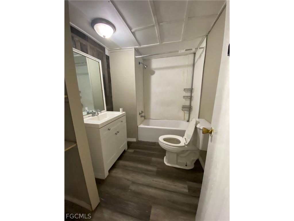 8086 Heck Drive #32 North Fort Myers FL 33917 2026010865 image3