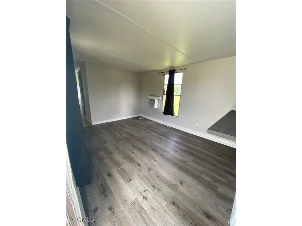 8086 Heck Drive #6 North Fort Myers FL 33917 2025005774 image3