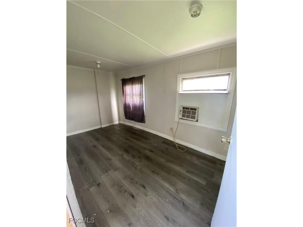 8086 Heck Drive #6 North Fort Myers FL 33917 2025005774 image5