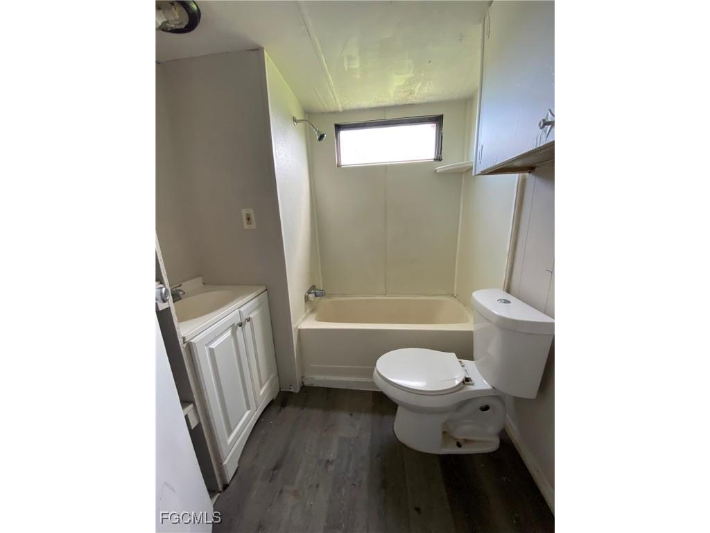 8086 Heck Drive #6 North Fort Myers FL 33917 2025005774 image6