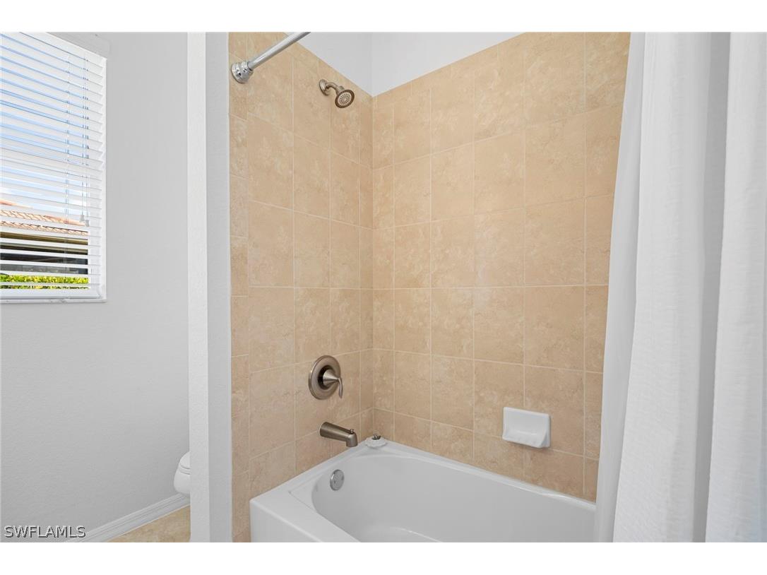 8088 Piedmont Drive Naples FL 34104 225055377 image20