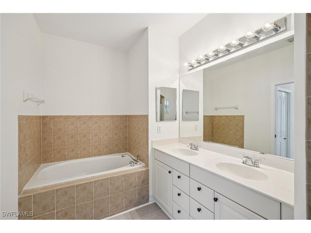 8088 Sanctuary Drive #1 Naples FL 34104 225053225 image16